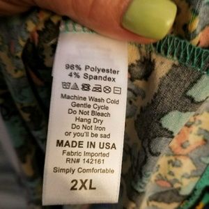 LuLaRoe Tops - Lularoe Gigi fun print LuLaRoe Tops - Lularoe Gigi fun print